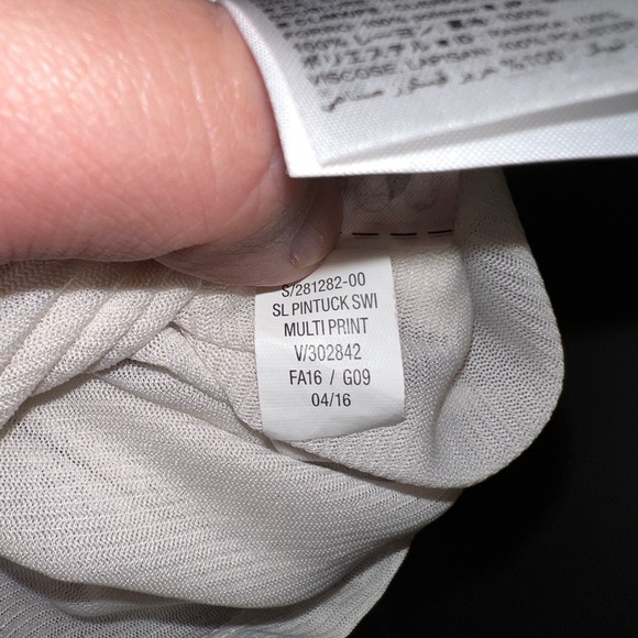 Old Navy Sleeveless Pin-tuck Bird & Floral Print Dress - Picture 5 of 5